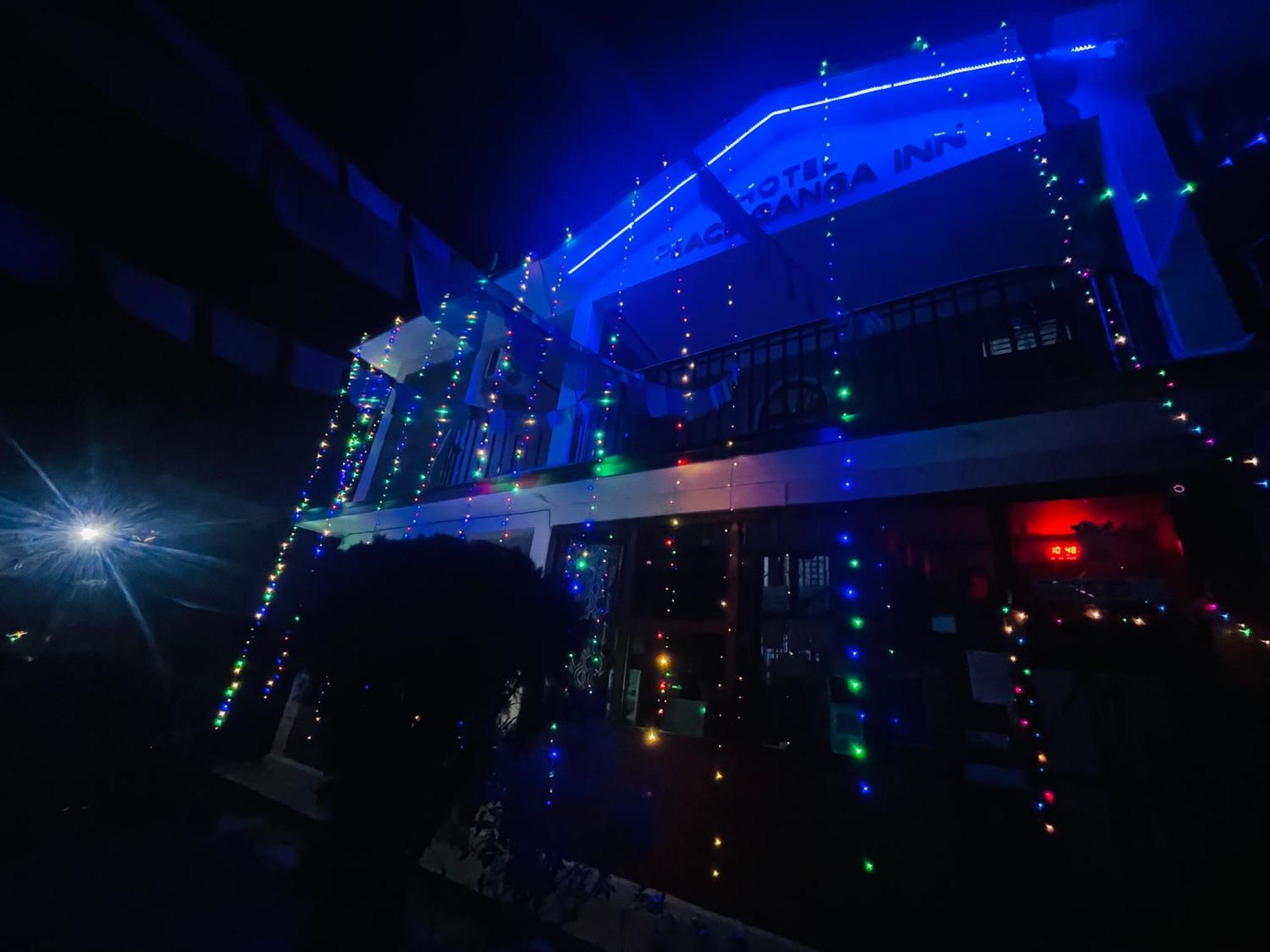 Hotel Peace Ganga Inn Pokhara Esterno foto